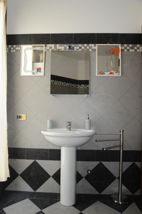 Adria Art Apartments 1 מראה חיצוני תמונה